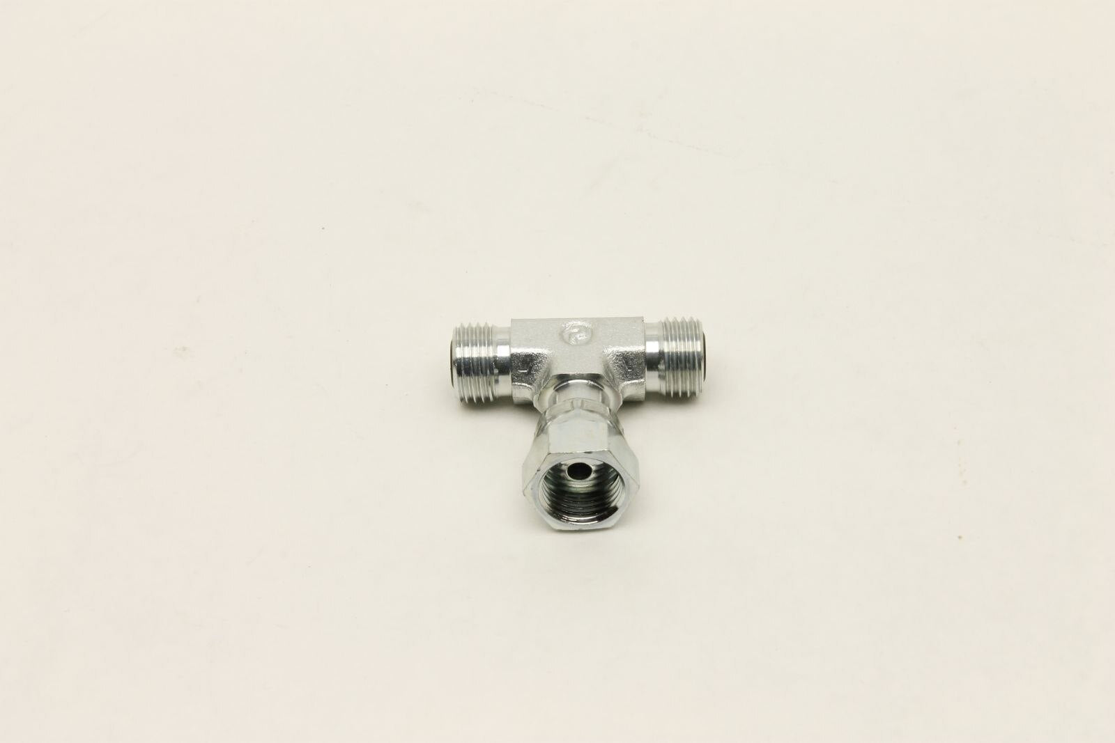 Genie Part # 04.0607.0131GT – Fitting Tmf+C 9/16"-18 Orfs