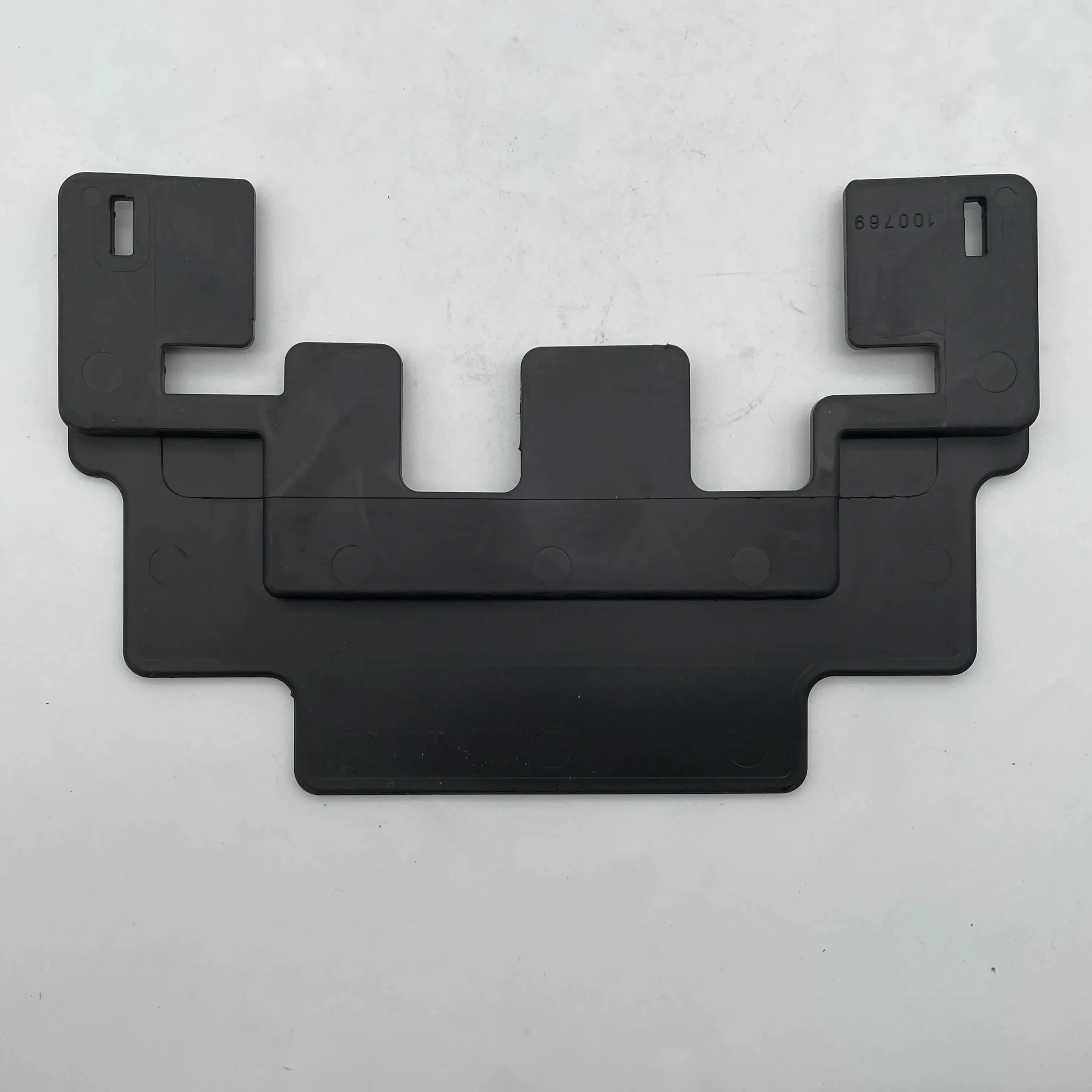 Genie Part # 100769GT – Flap, Mast Cover #2, #4