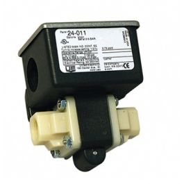 United Electric 24-013-M262 Differential Pressure Switch W/Buena Diaphragm 1-10 PSI