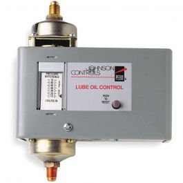 Johnson Controls P128AA-1 Lube Oil Cutout Control 8-70 PSI 90 Sec Delay Manual Reset
