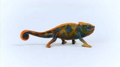 Chameleon with Color-Changing Paint, Toy Animal Figure, Ages 3 & Up