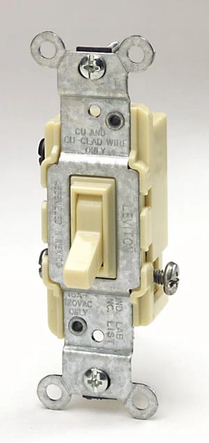 Leviton Commercial 15 amps Toggle Switch Ivory 1 pk