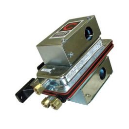 Cleveland Controls DDP-109-210 Air Flow Switch