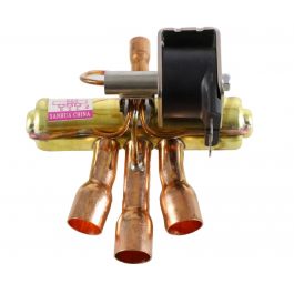 Carrier EF17BZ118 5/8 " Reversing Valve With 24V coil