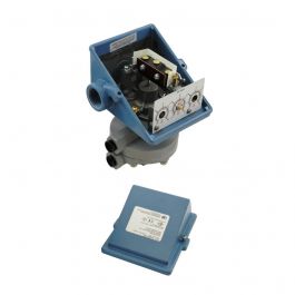 United Electric H400K-457-M540 SPDT Differential Pressure Switch 0-30 PSI NEMA 4