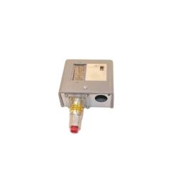 Johnson Controls P70AA-150 SPST Differential Pressure Switch 50/300 PSI 20/120 PSI