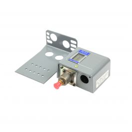Johnson Controls P70JA-18 Adjustable-Differential High Limit Pressure Control M-Black 50-450 PSI