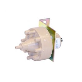 KMC Controls RCC-1502 Reversing Pneumatic Relay Crossover W/Bracket 8 PSI