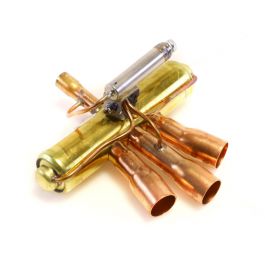 Trane VAL8210 Reversing Valve Without Coil 3/8" X 5/8"